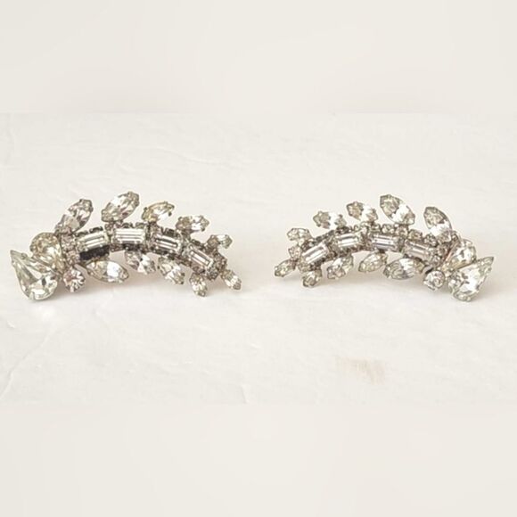 Vintage silver Crystal rhinestone climber earrings - Picture 8 of 16